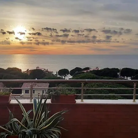 Sea Rooftop Apartament Golem (Tirana)